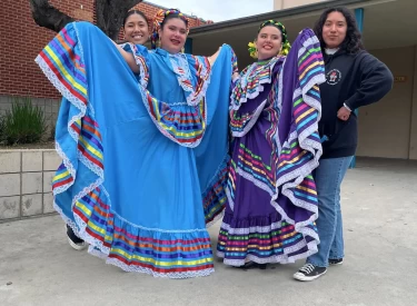 PHMS Folklorico - A World Fit For Kids!