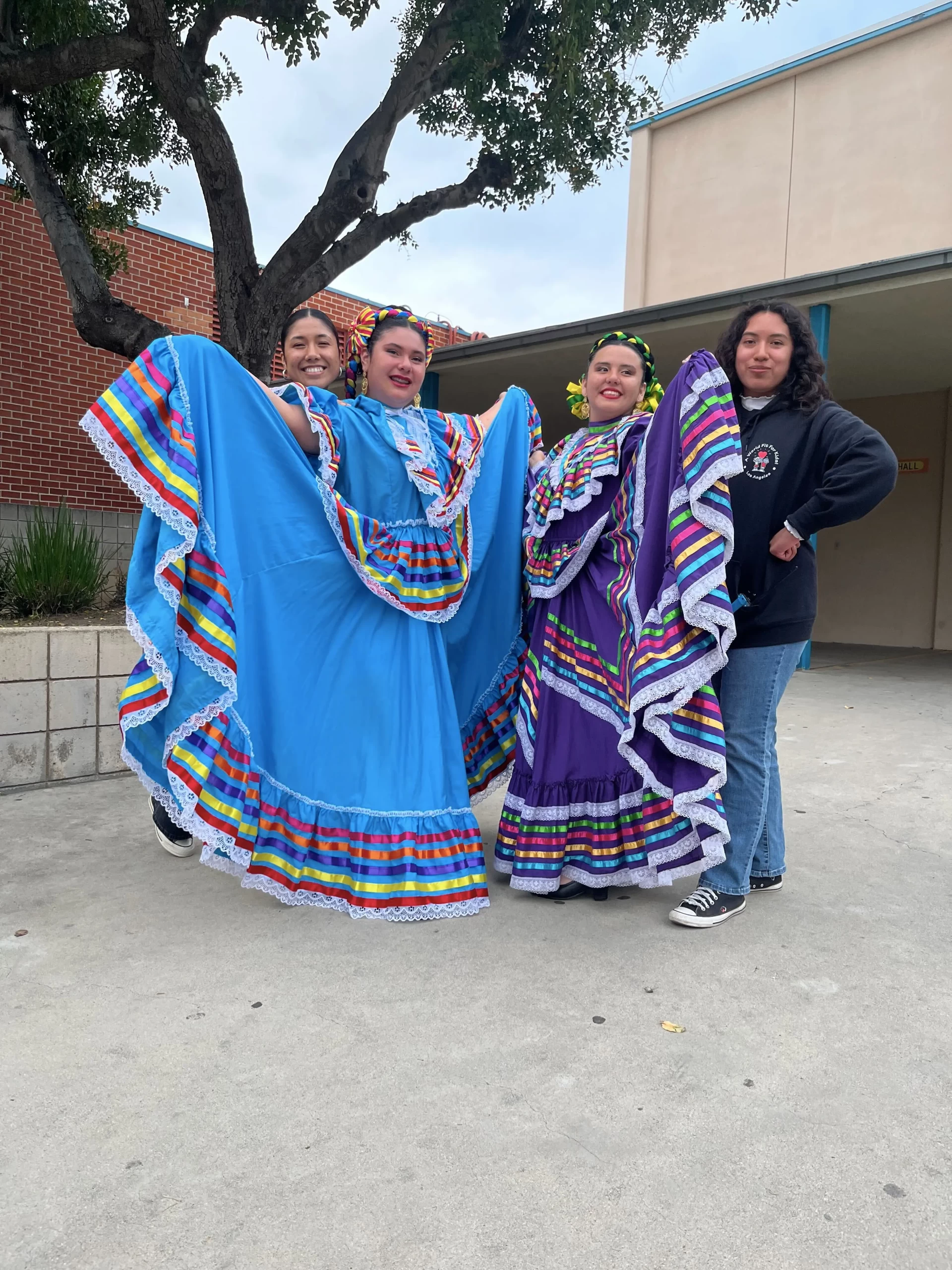 PHMS Folklorico - A World Fit For Kids!